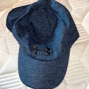Navy women’s one size hat UA